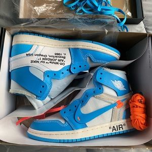 OFF WHITE UNC 1s SZ 4.5